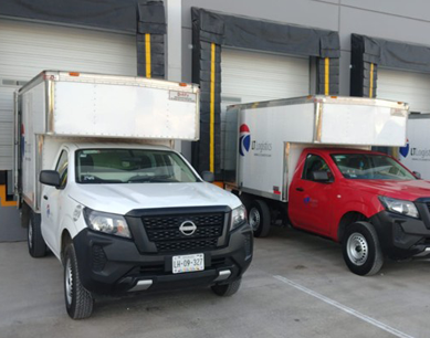 Parque vehicular completo LT Logistics - desde motocicleta hasta tráiler 53 pulgadas